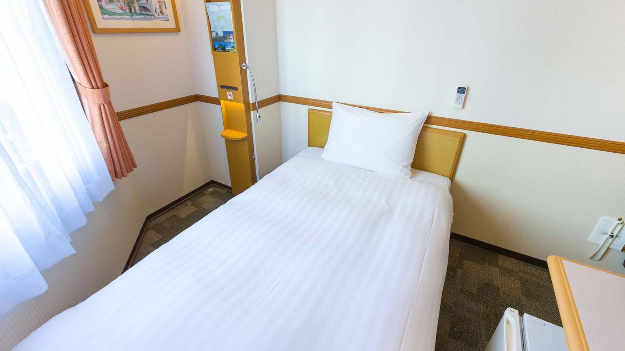 Toyoko Inn Okayama Eki Nishi Guchi Hiroba Zimmer foto