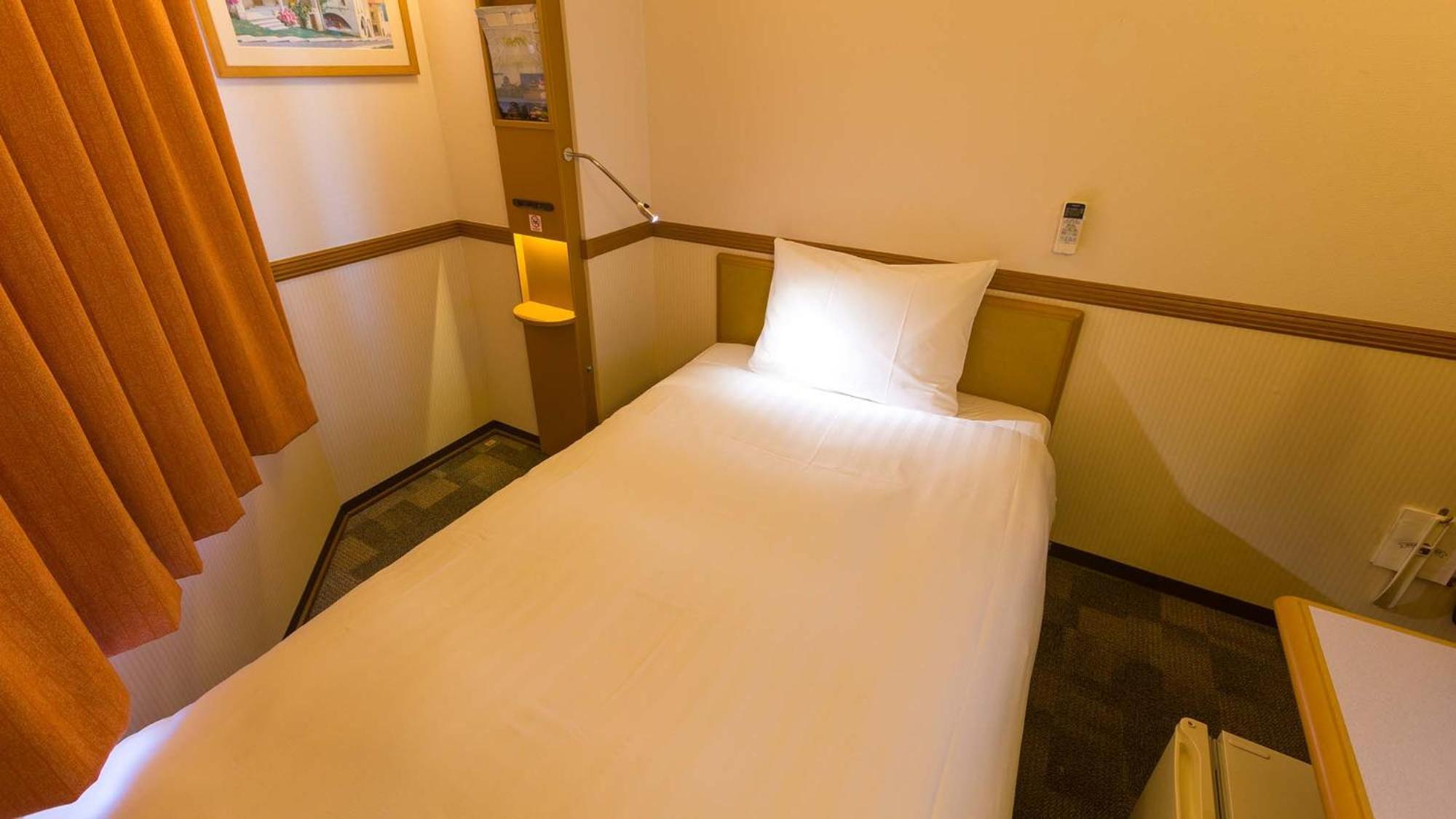 Toyoko Inn Okayama Eki Nishi Guchi Hiroba Zimmer foto